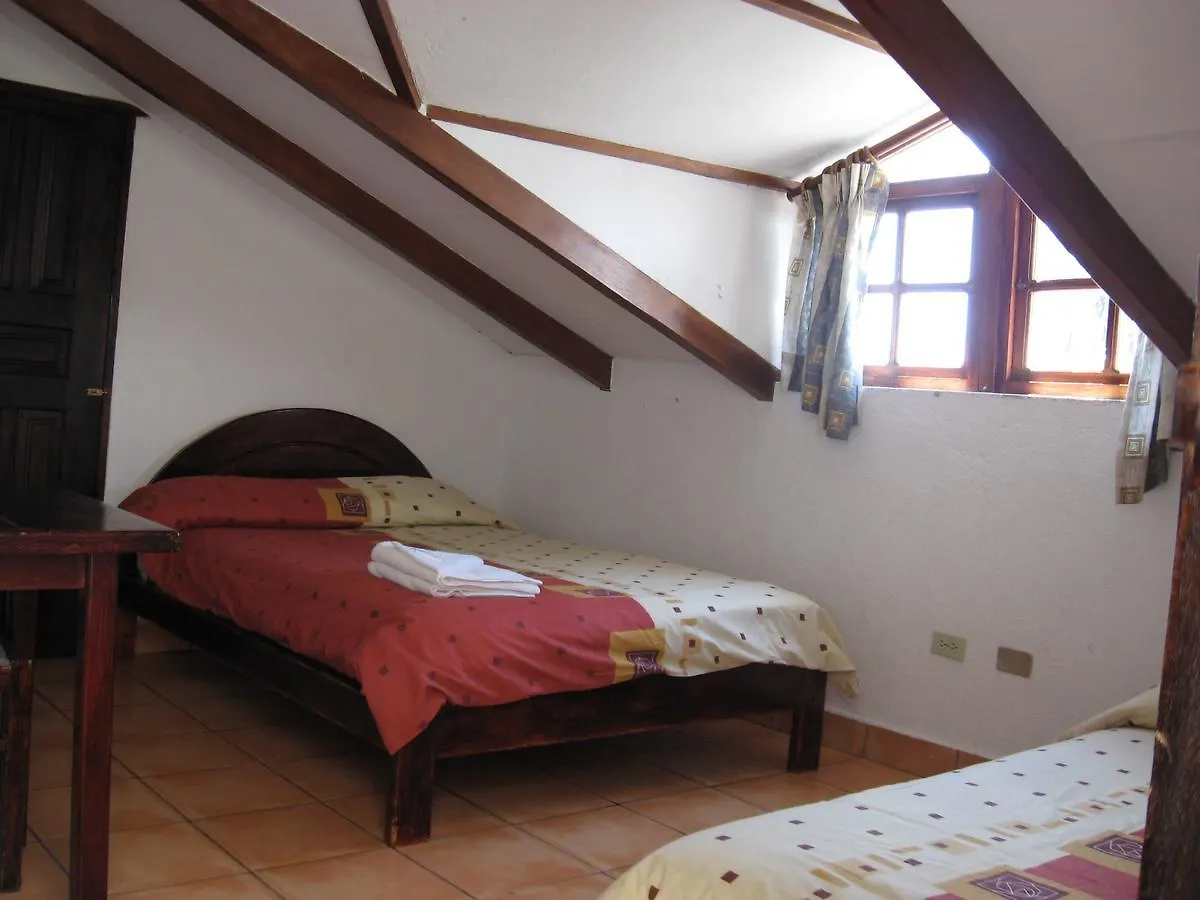 Hostal L'Auberge Inn Quito