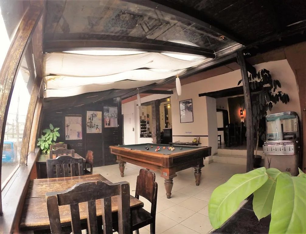 Hostal L'Auberge Inn Quito Vandrarhem